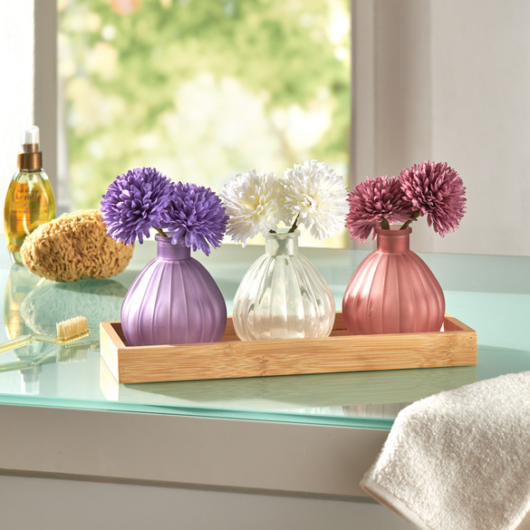 Glasvasen mit Duft-Blüten + Bambustablett