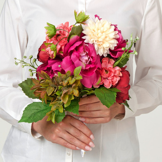 Künstliche Blumensträuße - täuschend echte Dekorationen