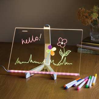 LED-Schreibtafel mit Stiften LED-Schreibtafel mit Stiften