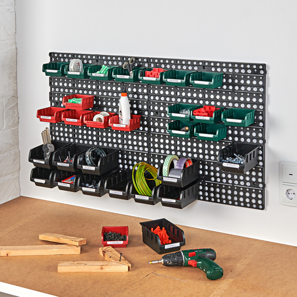 wandregal-mit-stapelboxen-3pagen