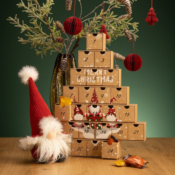 Adventskalender Tannenbaum "Merry Christmas" mit Wichteln aus Pappe