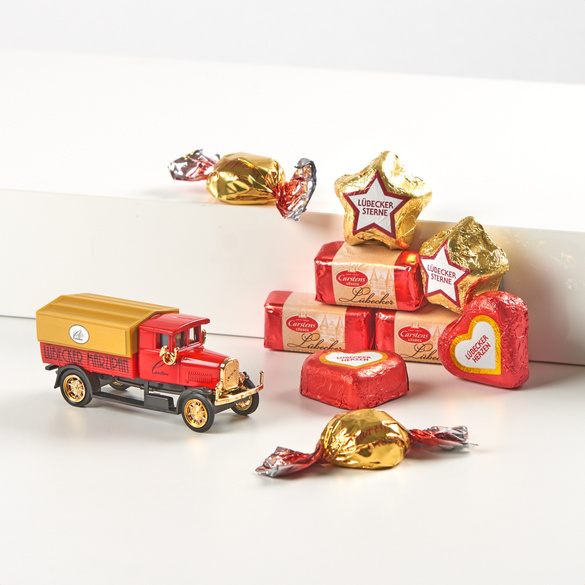 Nostalgie-Truck mit Lübecker Marzipanmischung
