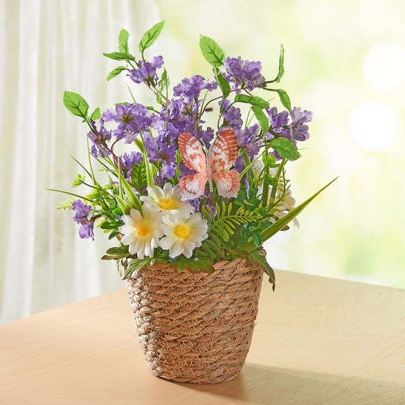 Blumengesteck im Korb