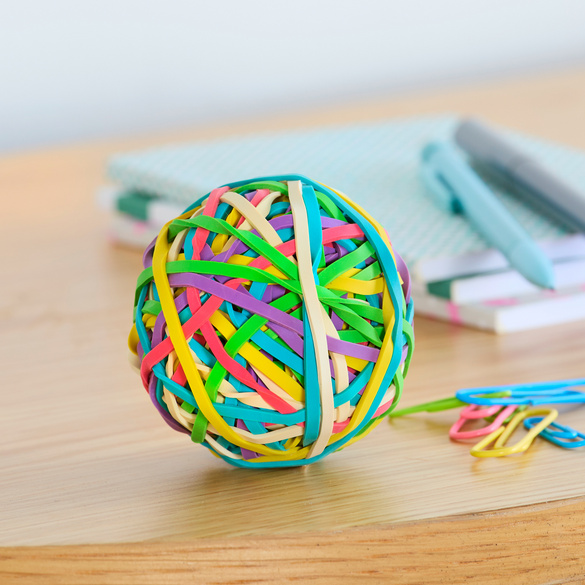 Gummiband-Ball