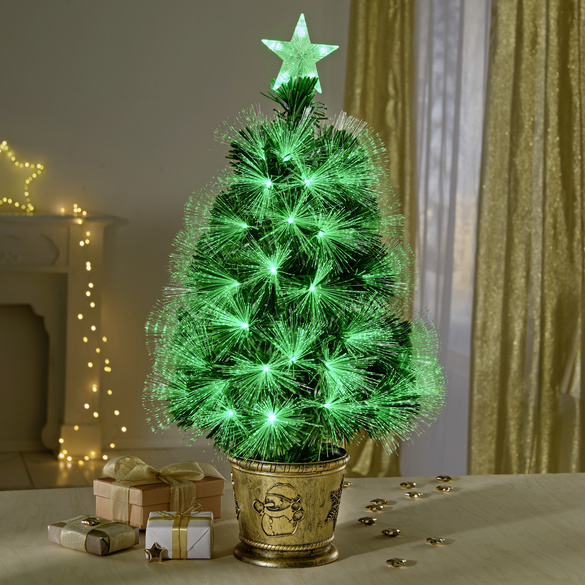Leuchtender Weihnachtsbaum mit Stern