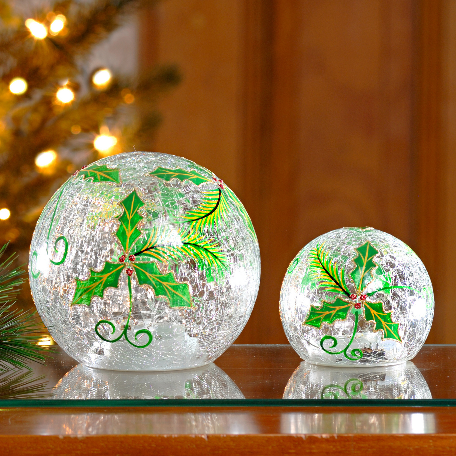 LED-Glaskugel mit Ilex, Artikelnummer: 1477700